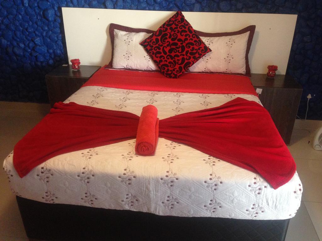 Tshedza Guest House Pretoria-Noord Extérieur photo